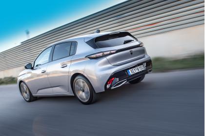 Peugeot 308 1.5BlueHDi EAT8 130Ps